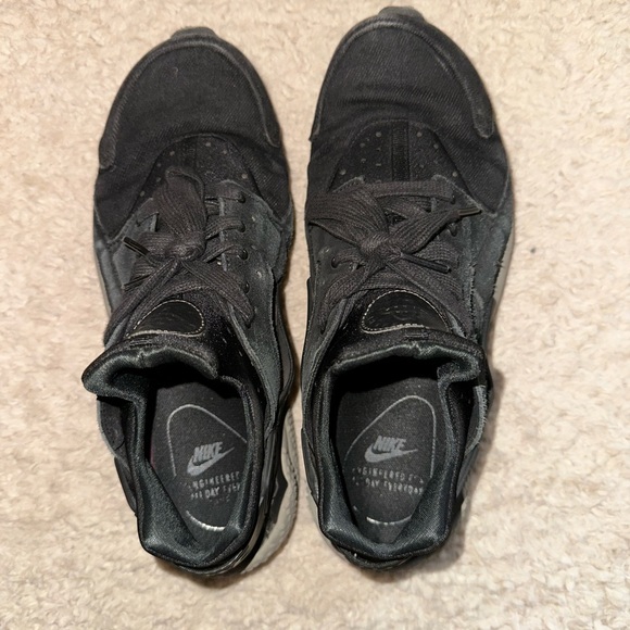 Nike Black Denim Huarache Shoes - Picture 3 of 5